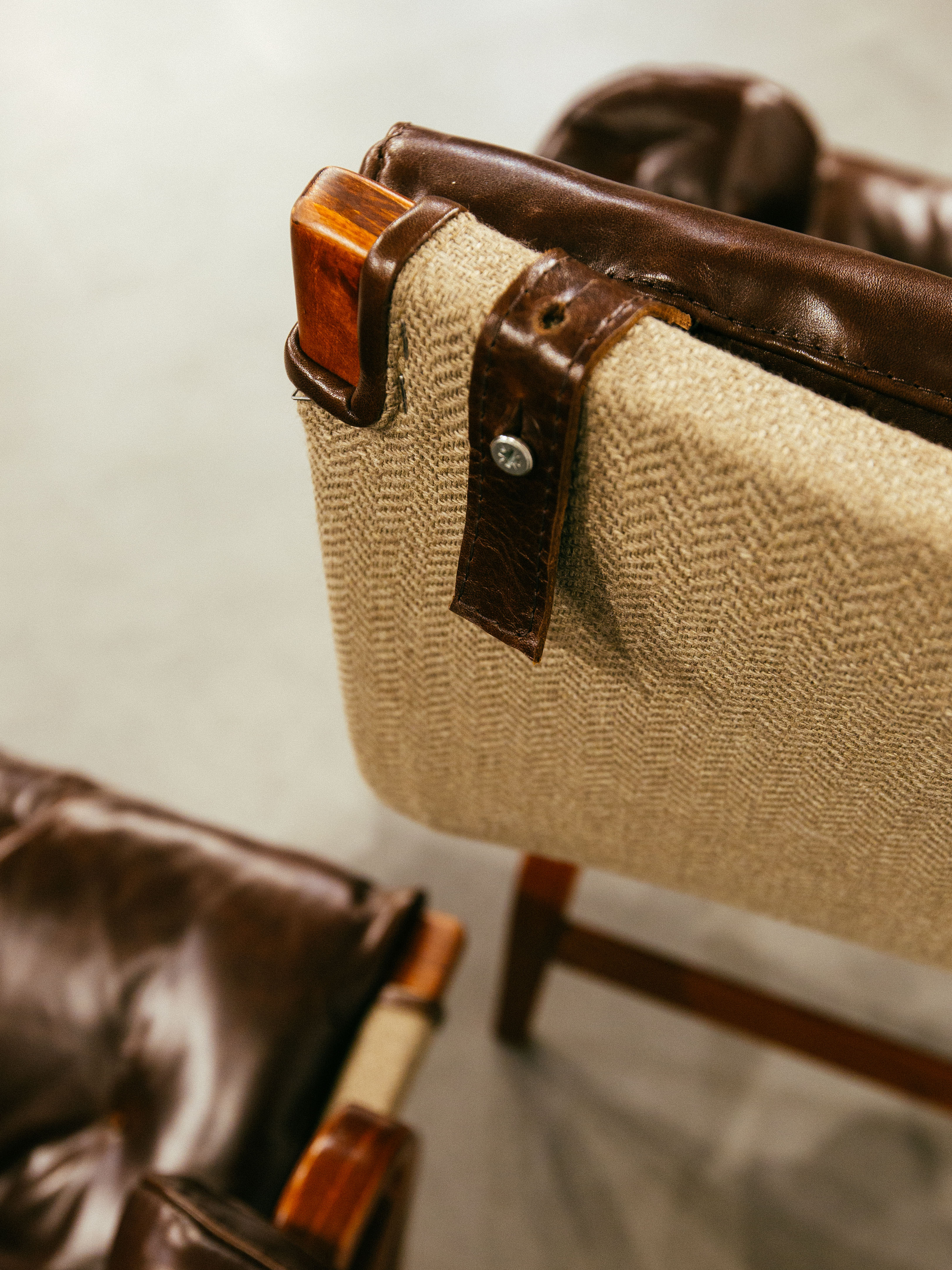 Bruno Mathsson tasarımı , Dux marka üretimi ' Pernilla Lounge Chair'